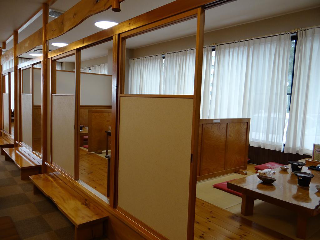 Отель Ishiuchi Yungparunas Minamiuonuma Экстерьер фото